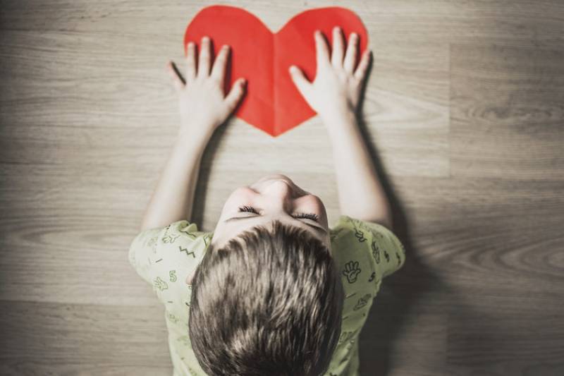 J'AI RECONNU UN ENFANT QUI N'EST PEUT ÊTRE PAS LE MIEN : QUE FAIRE ?